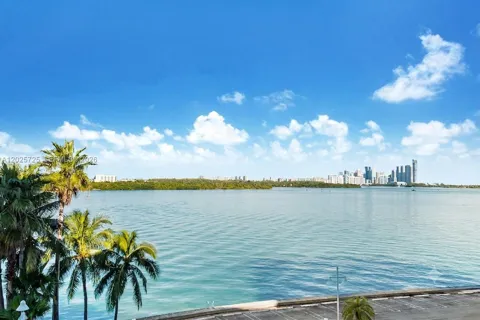 10350 W Bay Harbor Dr #4R