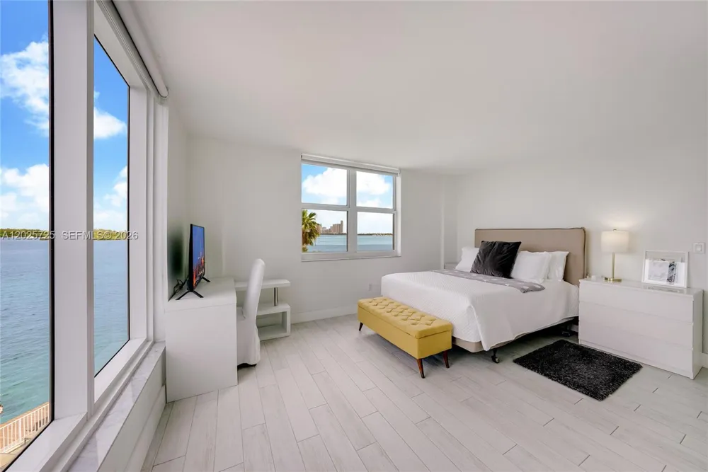 10350 W Bay Harbor Dr #4R Bay Harbor Islands, FL 33154