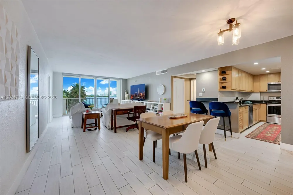 10350 W Bay Harbor Dr #4R Bay Harbor Islands, FL 33154