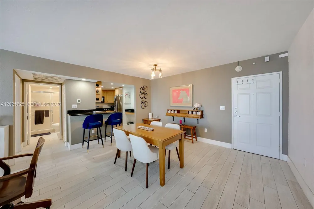 10350 W Bay Harbor Dr #4R Bay Harbor Islands, FL 33154