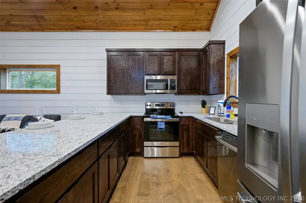 32 Cedar Tree Trail Broken Bow, OK 74728