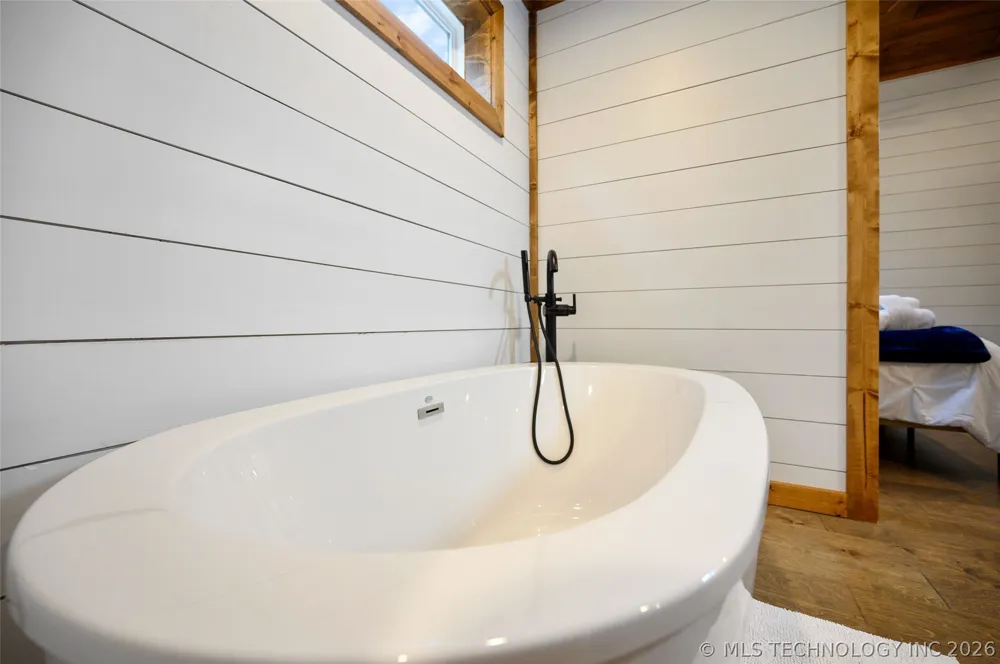 32 Cedar Tree Trail Broken Bow, OK 74728
