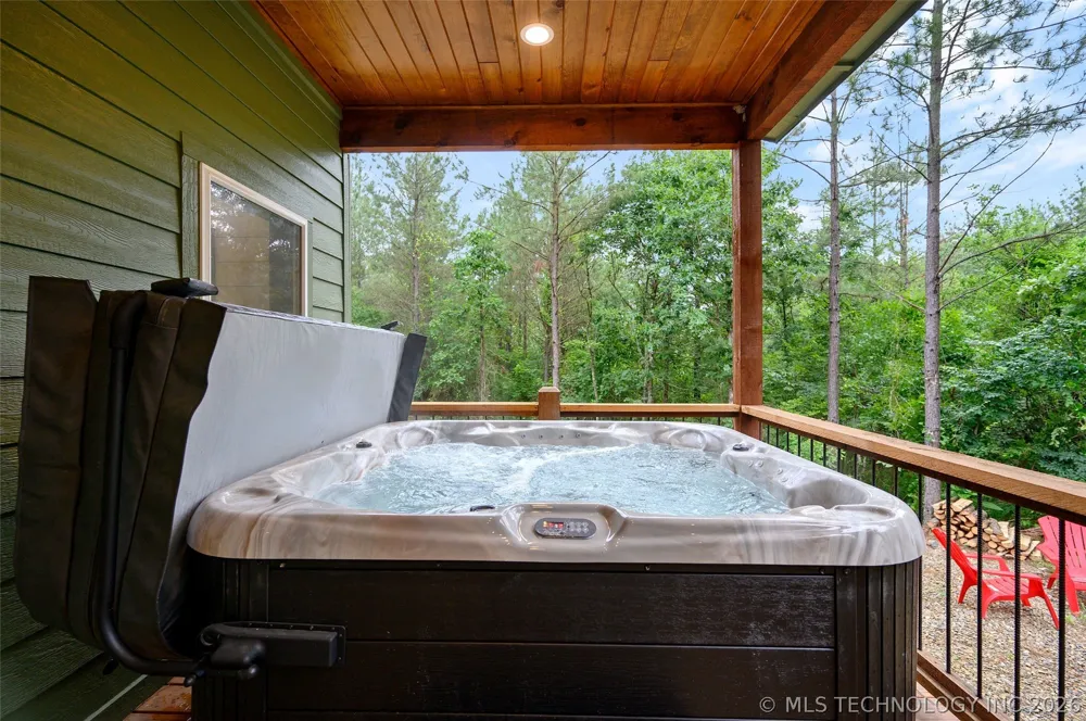 32 Cedar Tree Trail Broken Bow, OK 74728