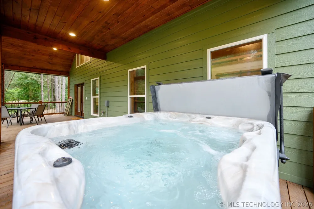 32 Cedar Tree Trail Broken Bow, OK 74728
