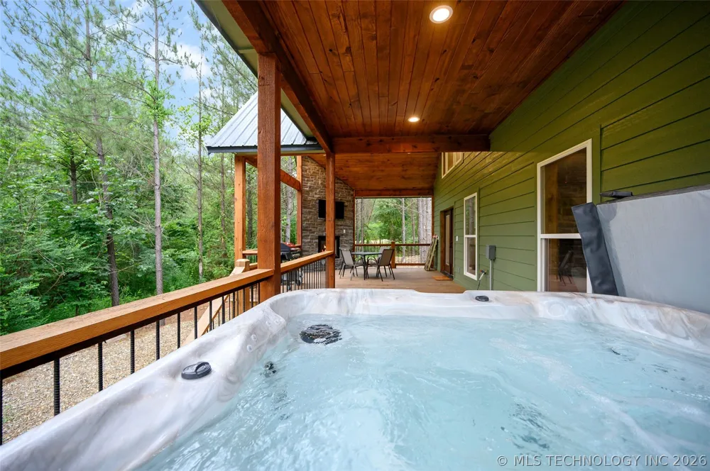 32 Cedar Tree Trail Broken Bow, OK 74728