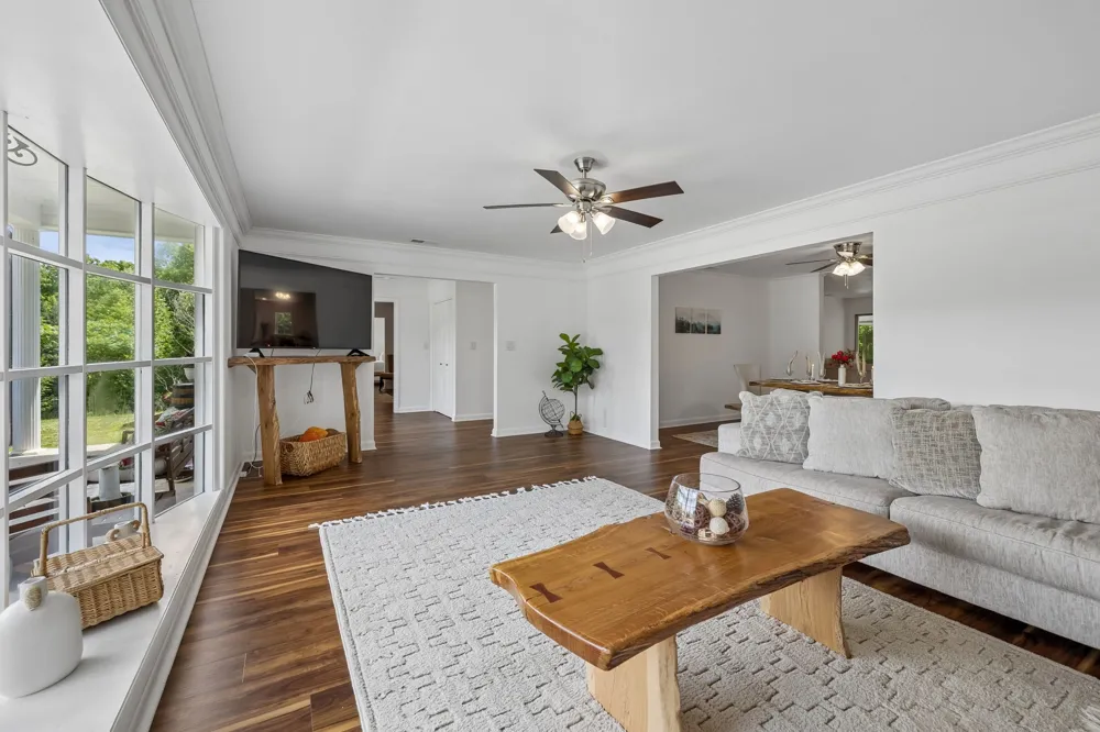 6045 Green Road Bloomington Springs, TN 38545