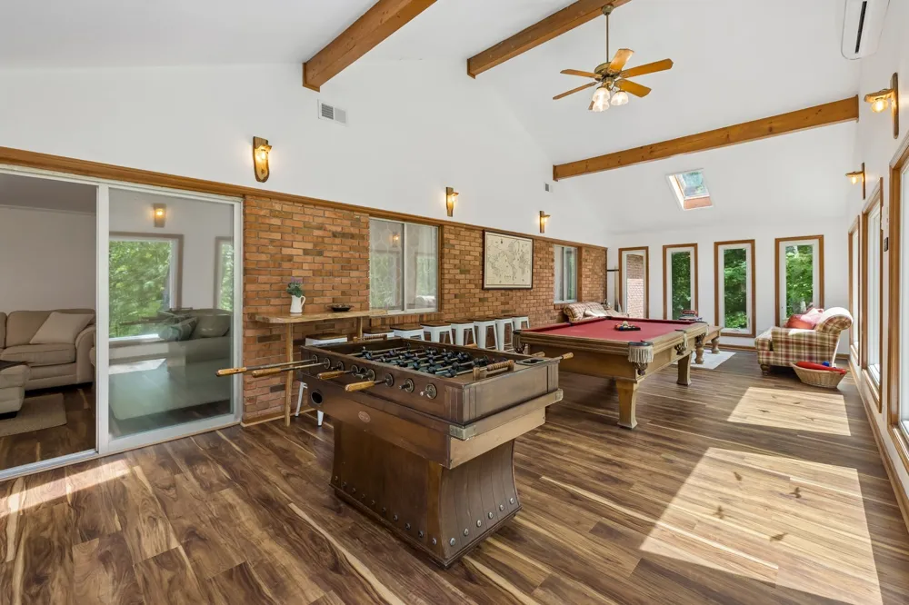 6045 Green Road Bloomington Springs, TN 38545