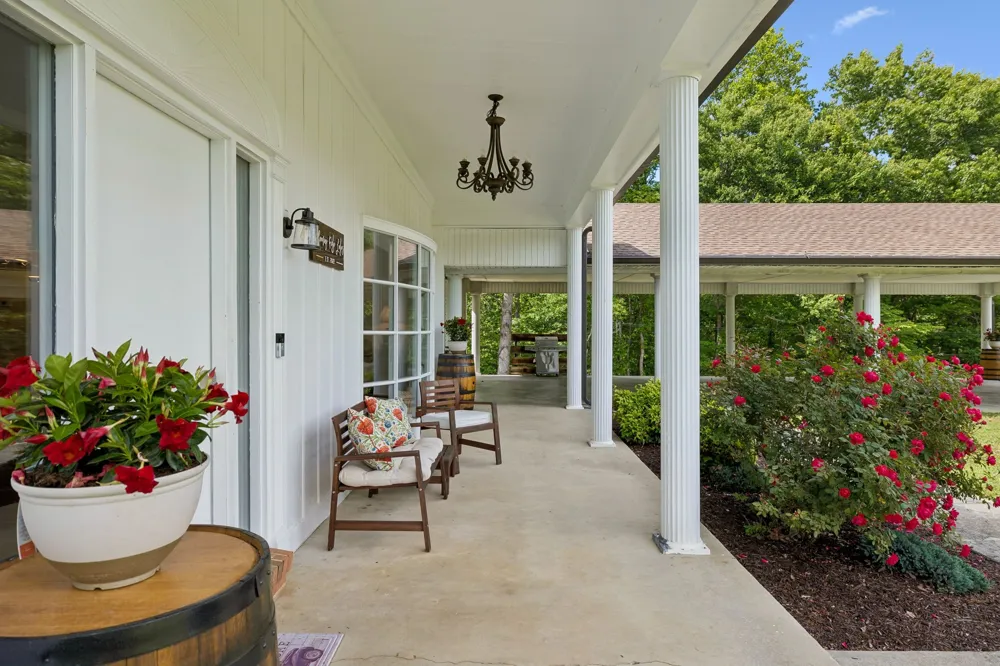 6045 Green Road Bloomington Springs, TN 38545