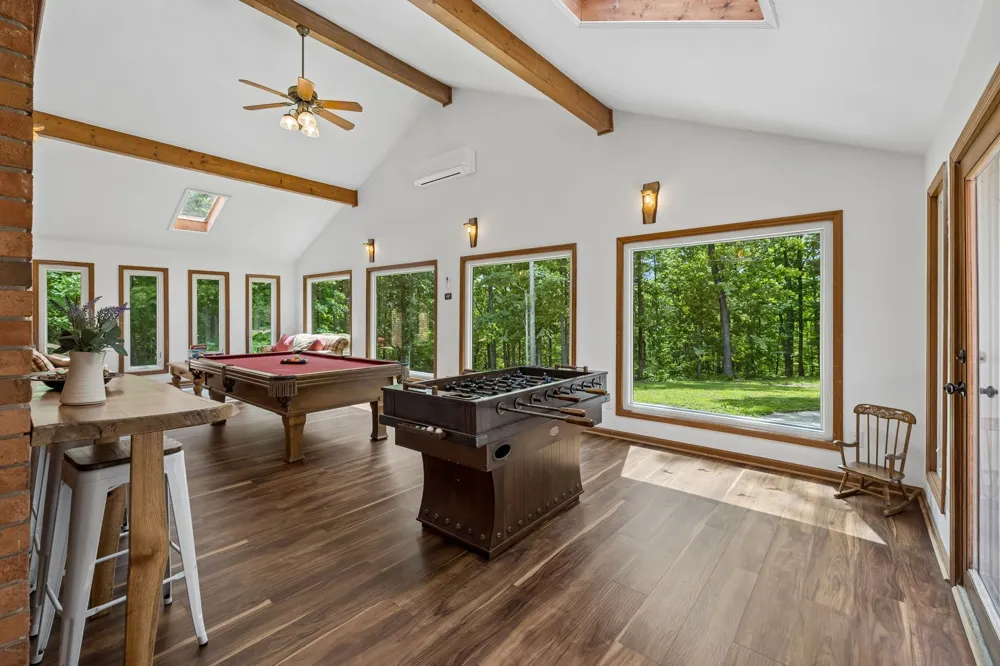 6045 Green Road Bloomington Springs, TN 38545