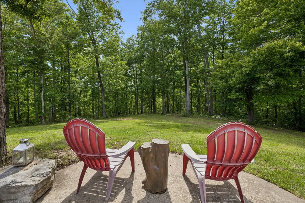 6045 Green Road Bloomington Springs, TN 38545