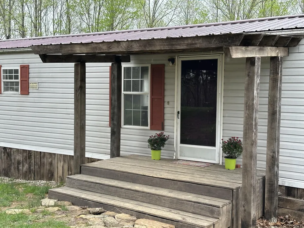 6045 Green Road Bloomington Springs, TN 38545