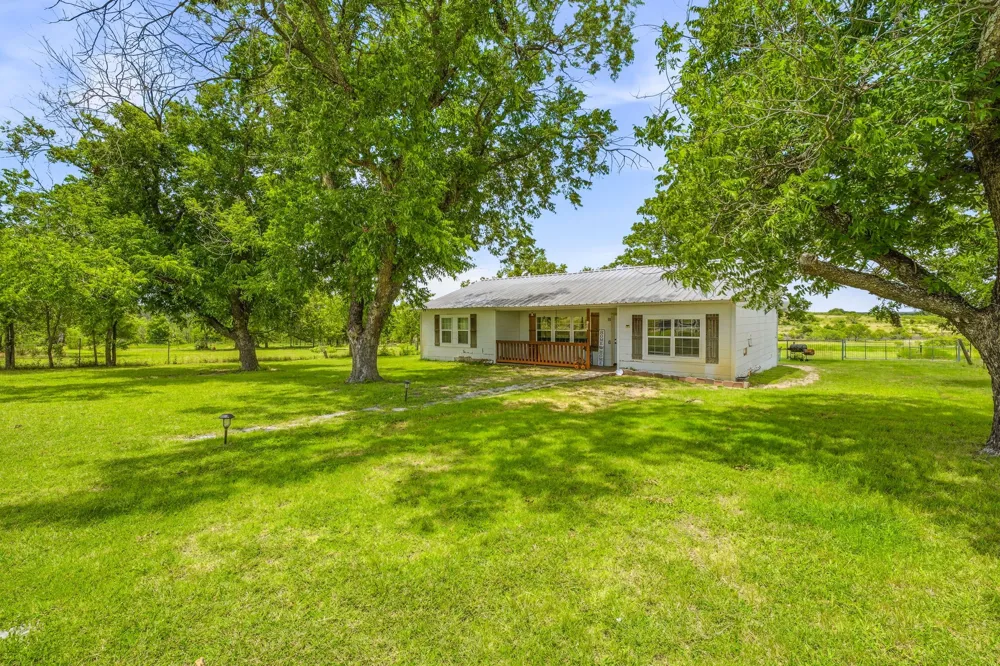 5370 Highway 1702 Gustine, TX 76455