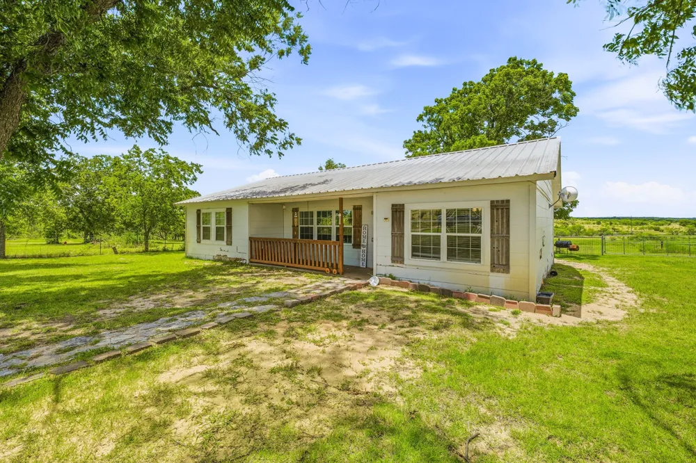 5370 Highway 1702 Gustine, TX 76455