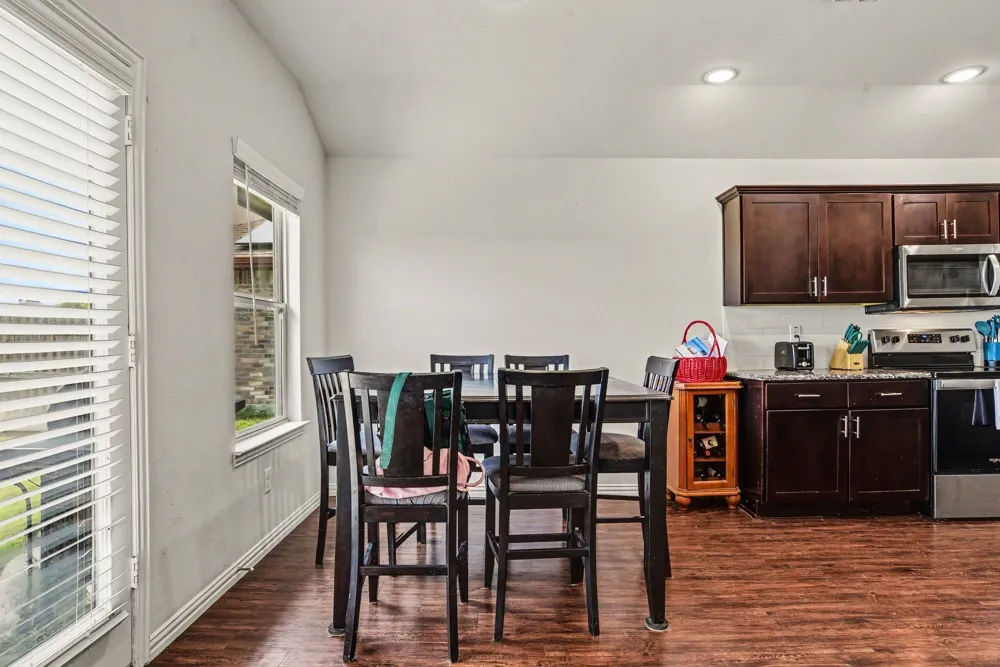 132 Willowbend Loop Mabank, TX 75147