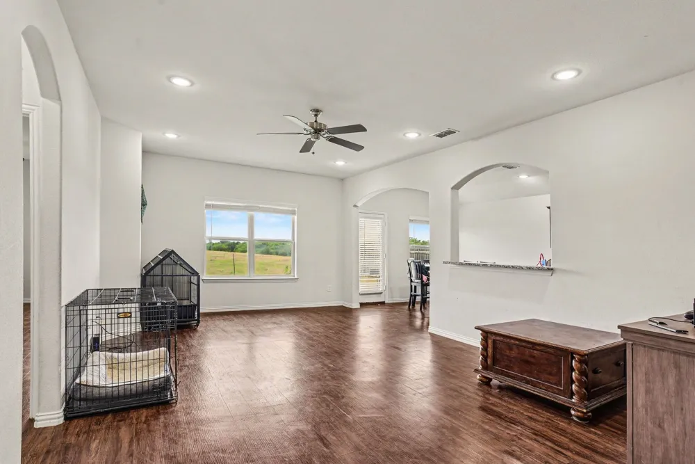 132 Willowbend Loop Mabank, TX 75147