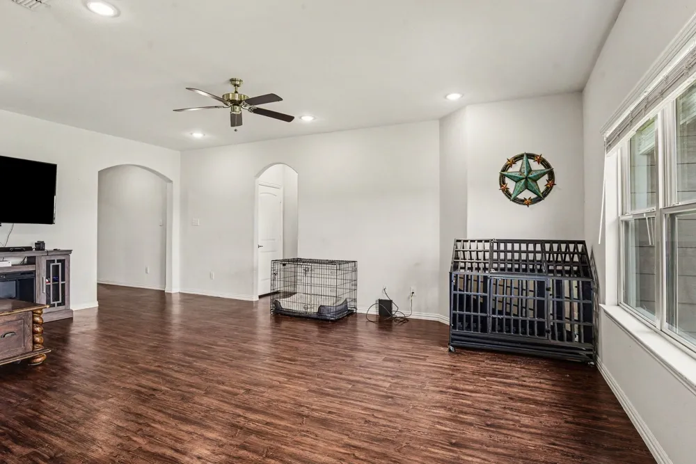 132 Willowbend Loop Mabank, TX 75147