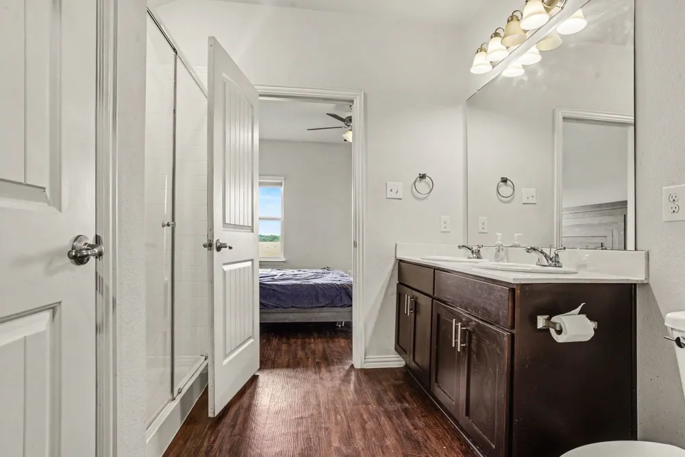 132 Willowbend Loop Mabank, TX 75147