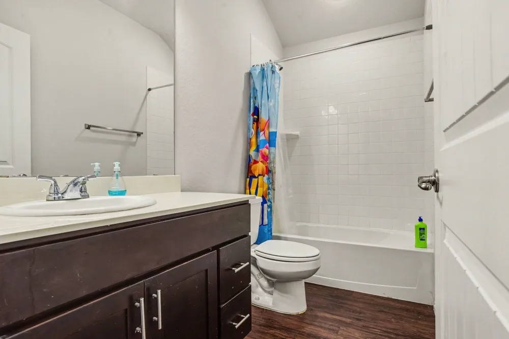 132 Willowbend Loop Mabank, TX 75147