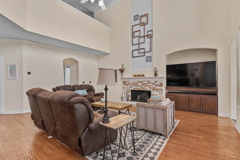 1100 Durango Circle Shady Shores, TX 76208