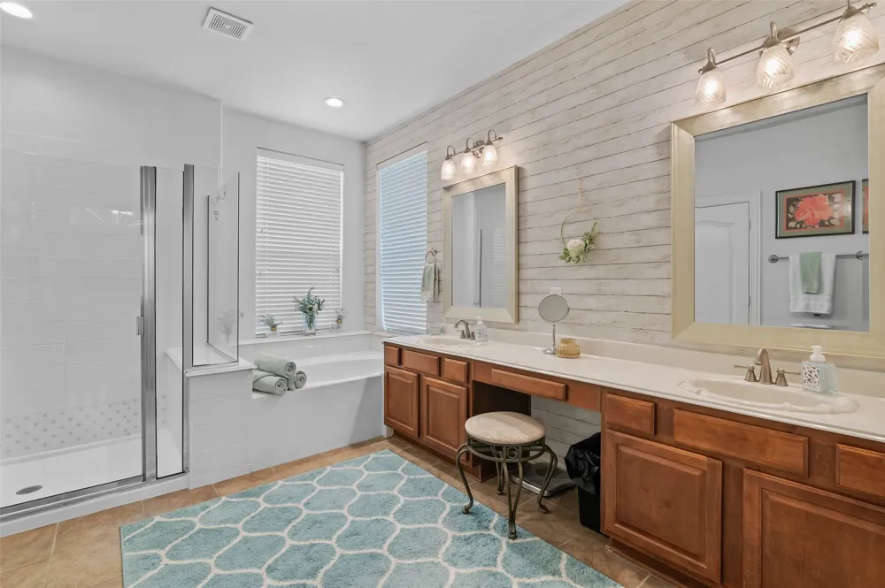 1100 Durango Circle Shady Shores, TX 76208