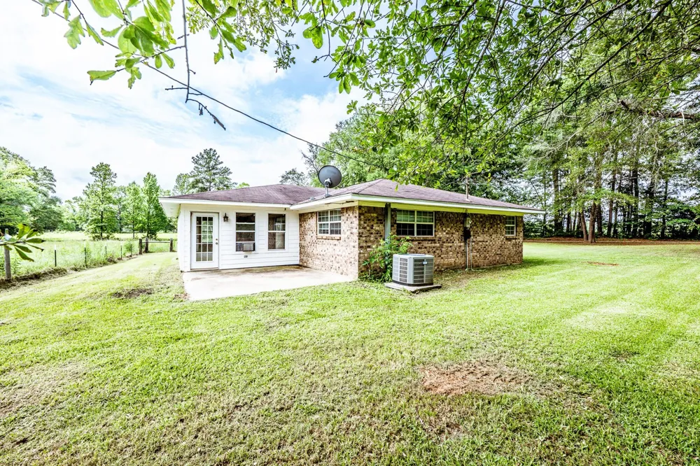 341 Cr 1675 Grapeland, TX 75844