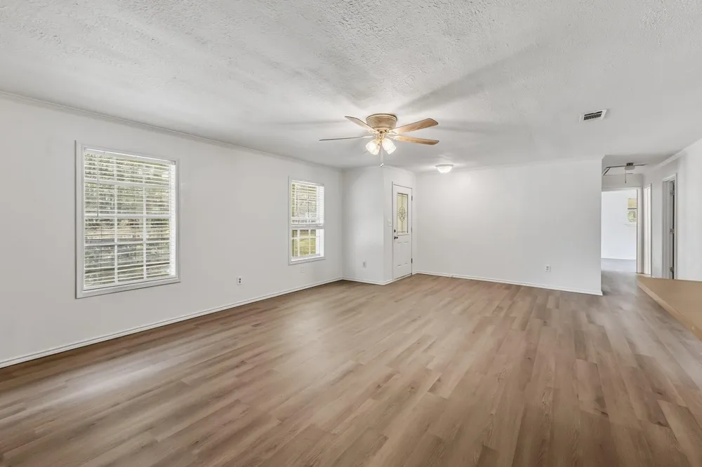 341 Cr 1675 Grapeland, TX 75844