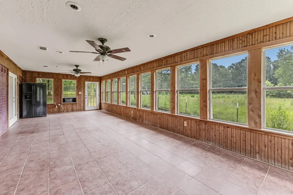 341 Cr 1675 Grapeland, TX 75844