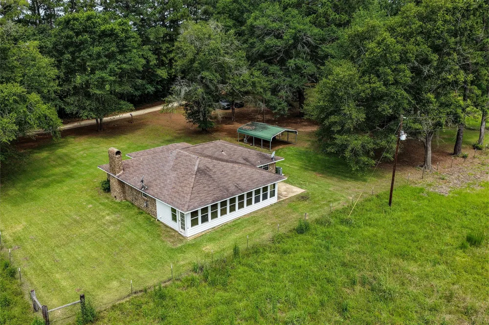 341 Cr 1675 Grapeland, TX 75844