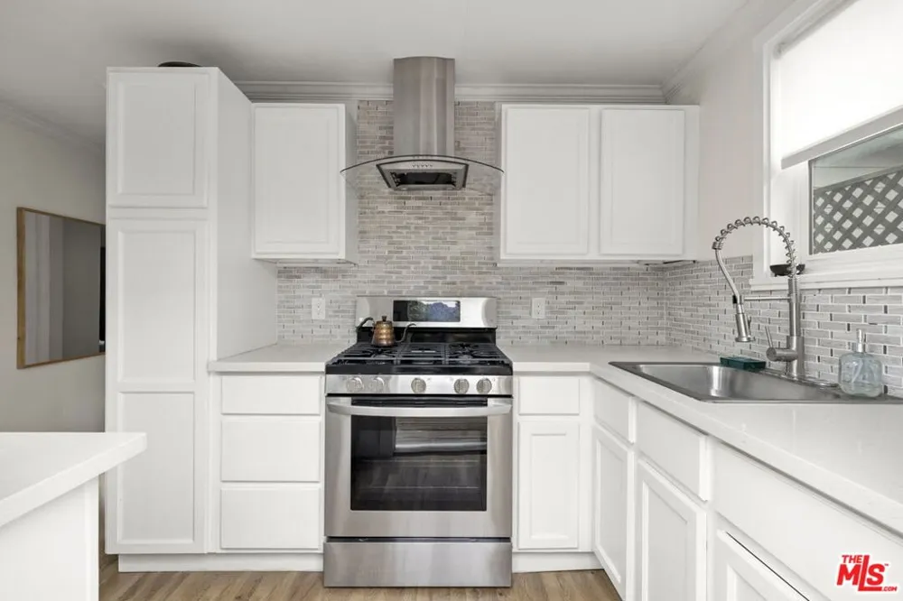 306 W Plymouth Inglewood, CA 90302