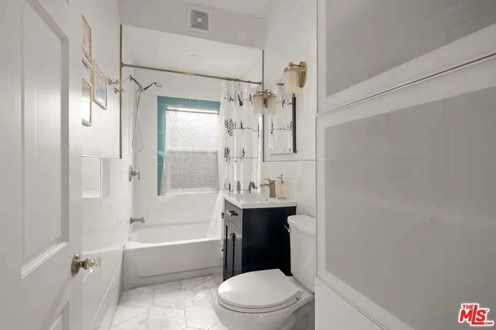 306 W Plymouth Inglewood, CA 90302
