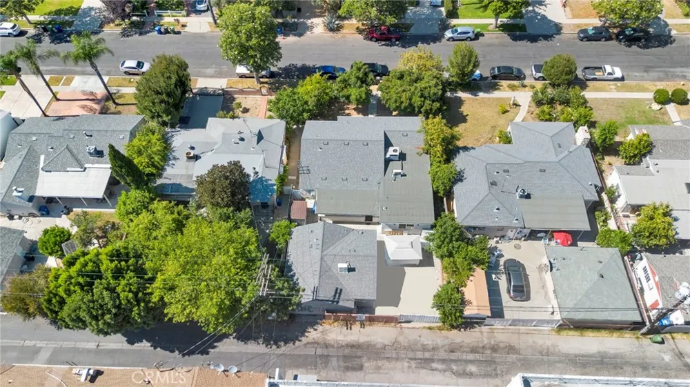 16938 Hartland Street Van Nuys, CA 91406