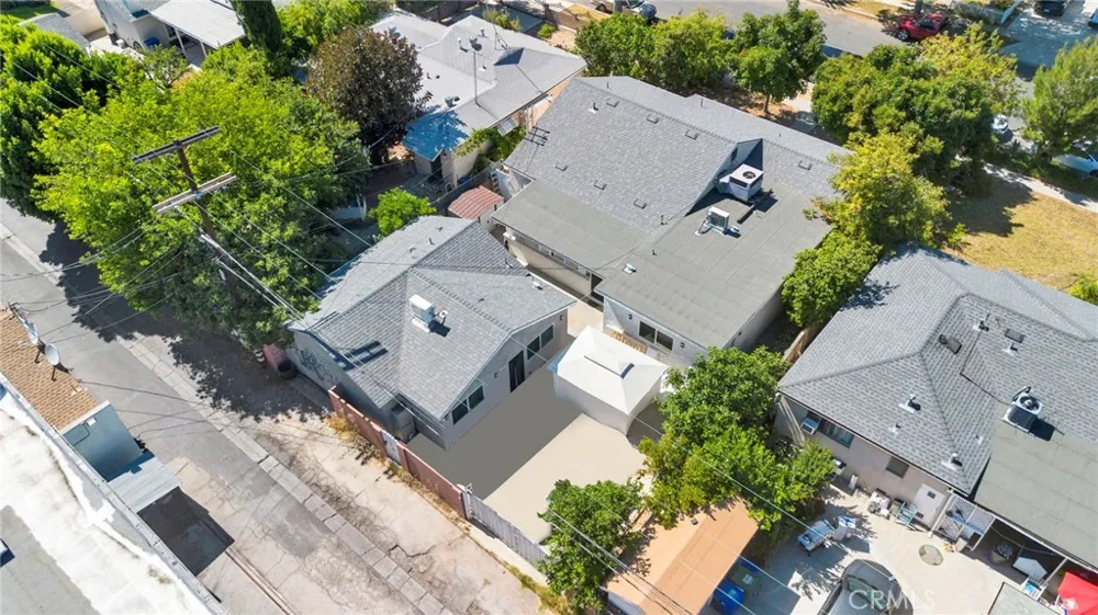16938 Hartland Street Van Nuys, CA 91406