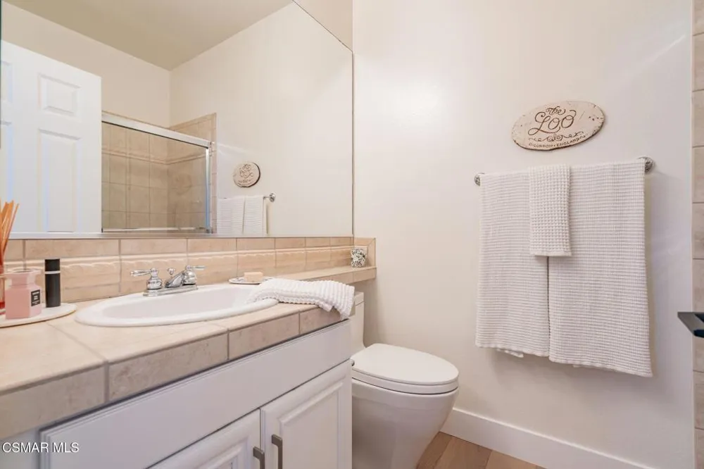 5445 Via Nicola Newbury Park, CA 91320