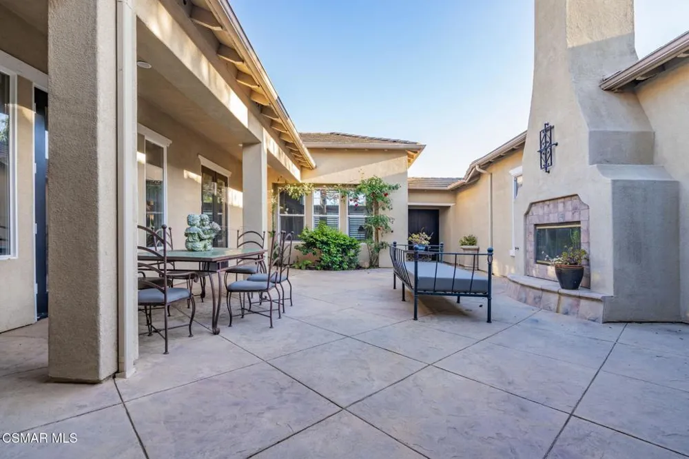 5445 Via Nicola Newbury Park, CA 91320