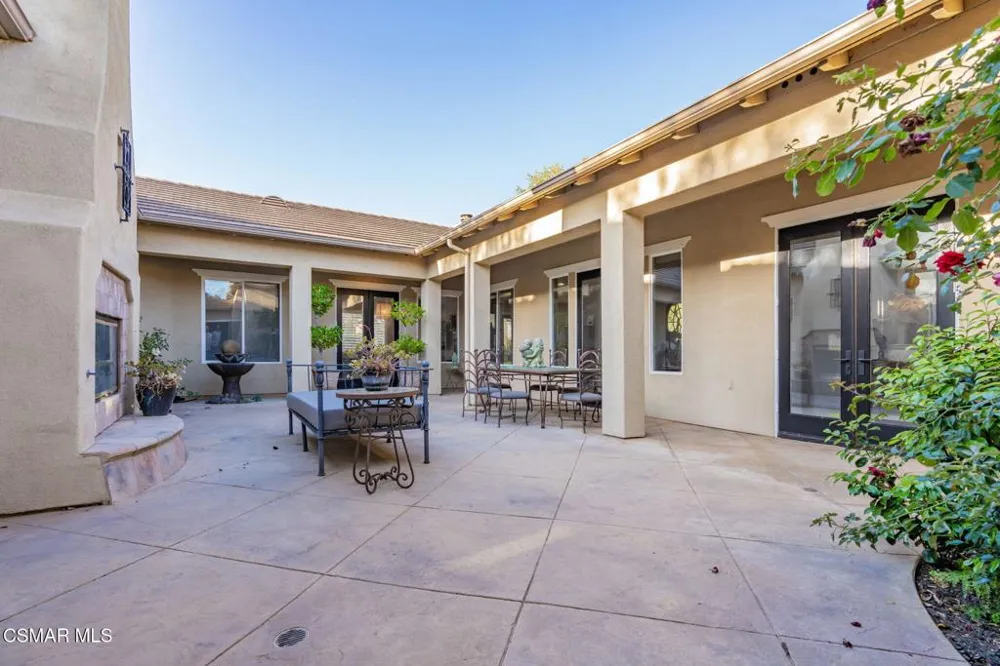 5445 Via Nicola Newbury Park, CA 91320