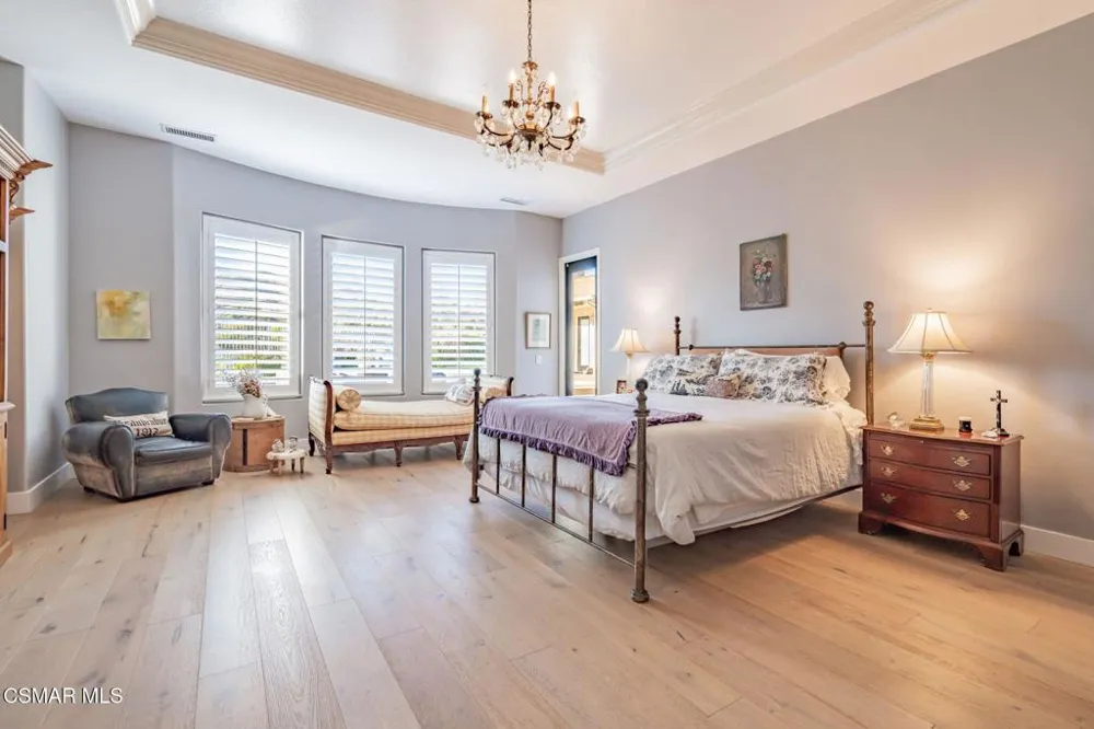5445 Via Nicola Newbury Park, CA 91320