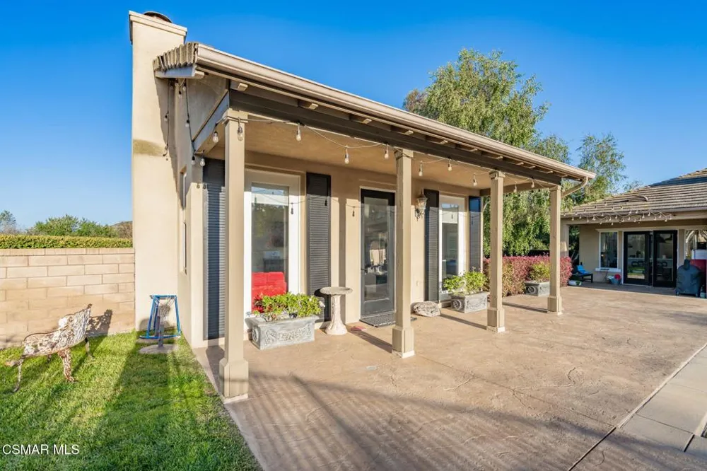 5445 Via Nicola Newbury Park, CA 91320