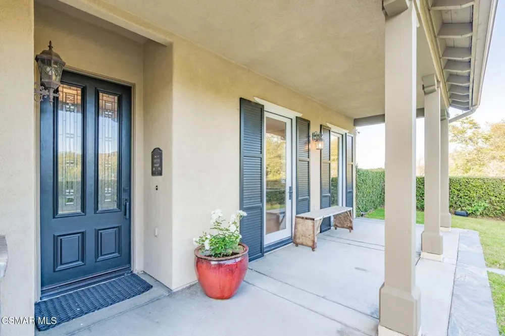 5445 Via Nicola Newbury Park, CA 91320