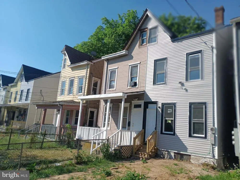 323 RUTHERFORD AVENUE Trenton, NJ 08618