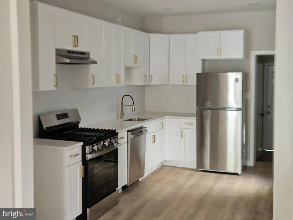 323 RUTHERFORD AVENUE Trenton, NJ 08618