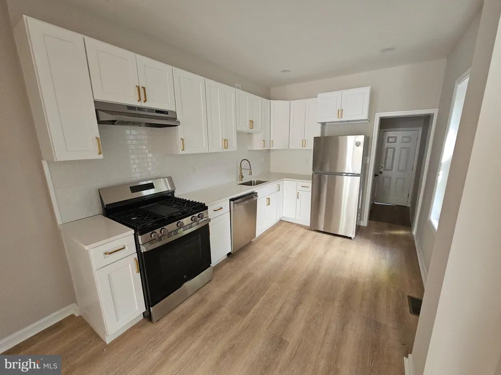 323 RUTHERFORD AVENUE Trenton, NJ 08618