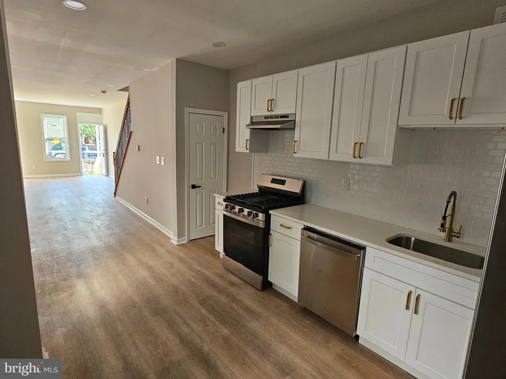 323 RUTHERFORD AVENUE Trenton, NJ 08618