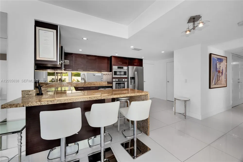 9400 W Bay Harbor Dr #101 Bay Harbor Islands, FL 33154