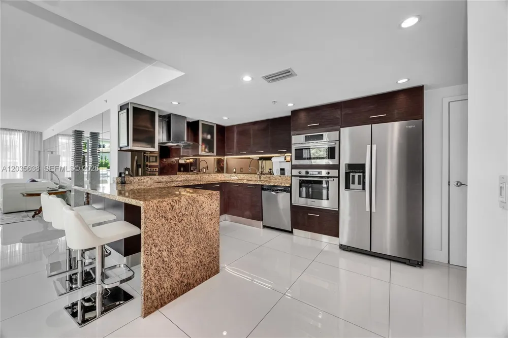 9400 W Bay Harbor Dr #101 Bay Harbor Islands, FL 33154
