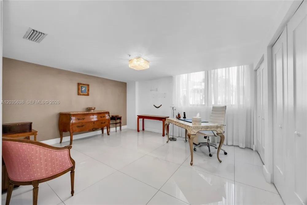 9400 W Bay Harbor Dr #101 Bay Harbor Islands, FL 33154