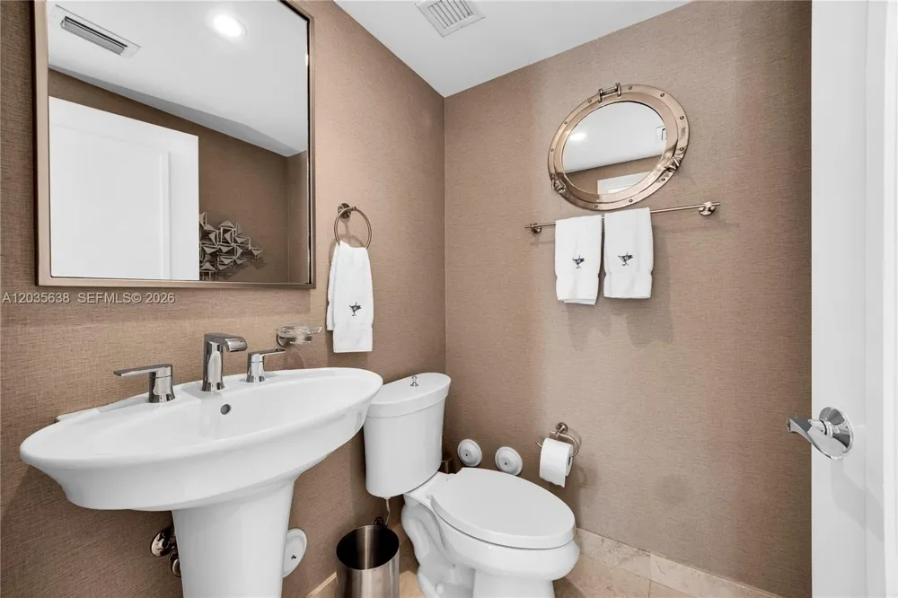9400 W Bay Harbor Dr #101 Bay Harbor Islands, FL 33154