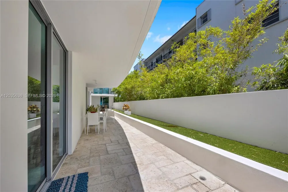 9400 W Bay Harbor Dr #101 Bay Harbor Islands, FL 33154