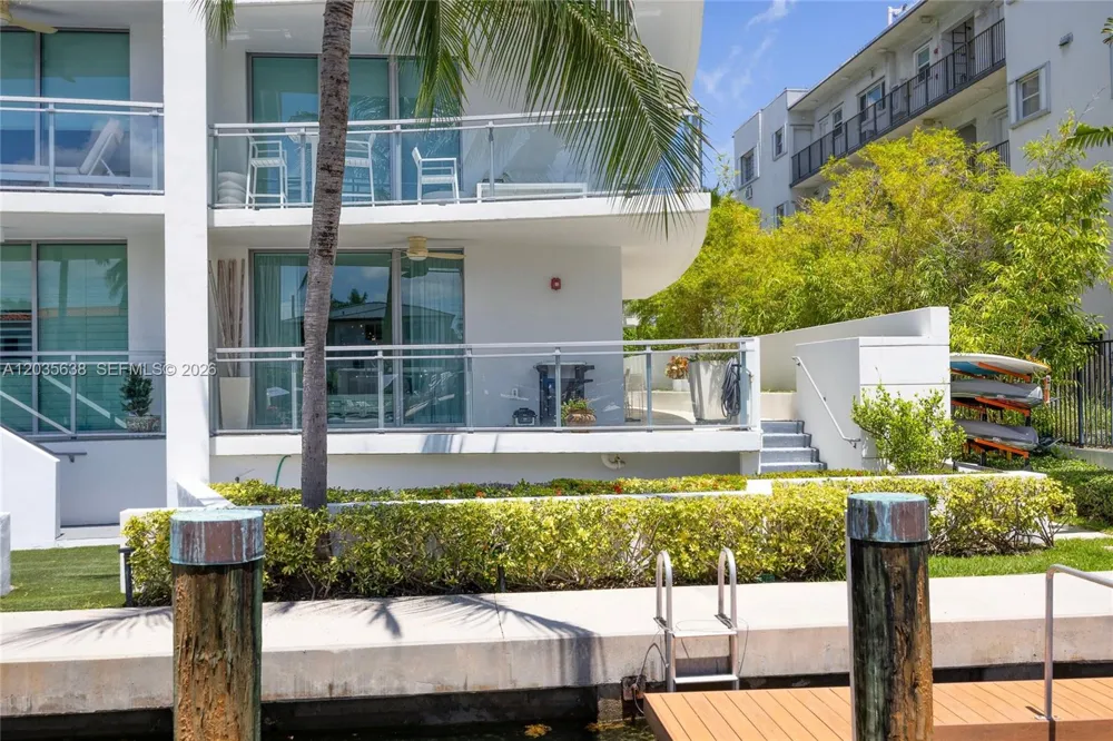 9400 W Bay Harbor Dr #101 Bay Harbor Islands, FL 33154