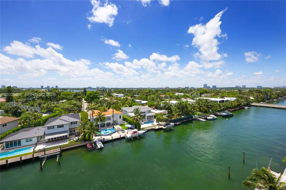 9400 W Bay Harbor Dr #101 Bay Harbor Islands, FL 33154