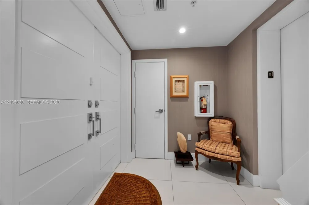 9400 W Bay Harbor Dr #101 Bay Harbor Islands, FL 33154